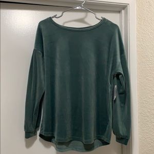 Old Navy velour blouse size L NWT